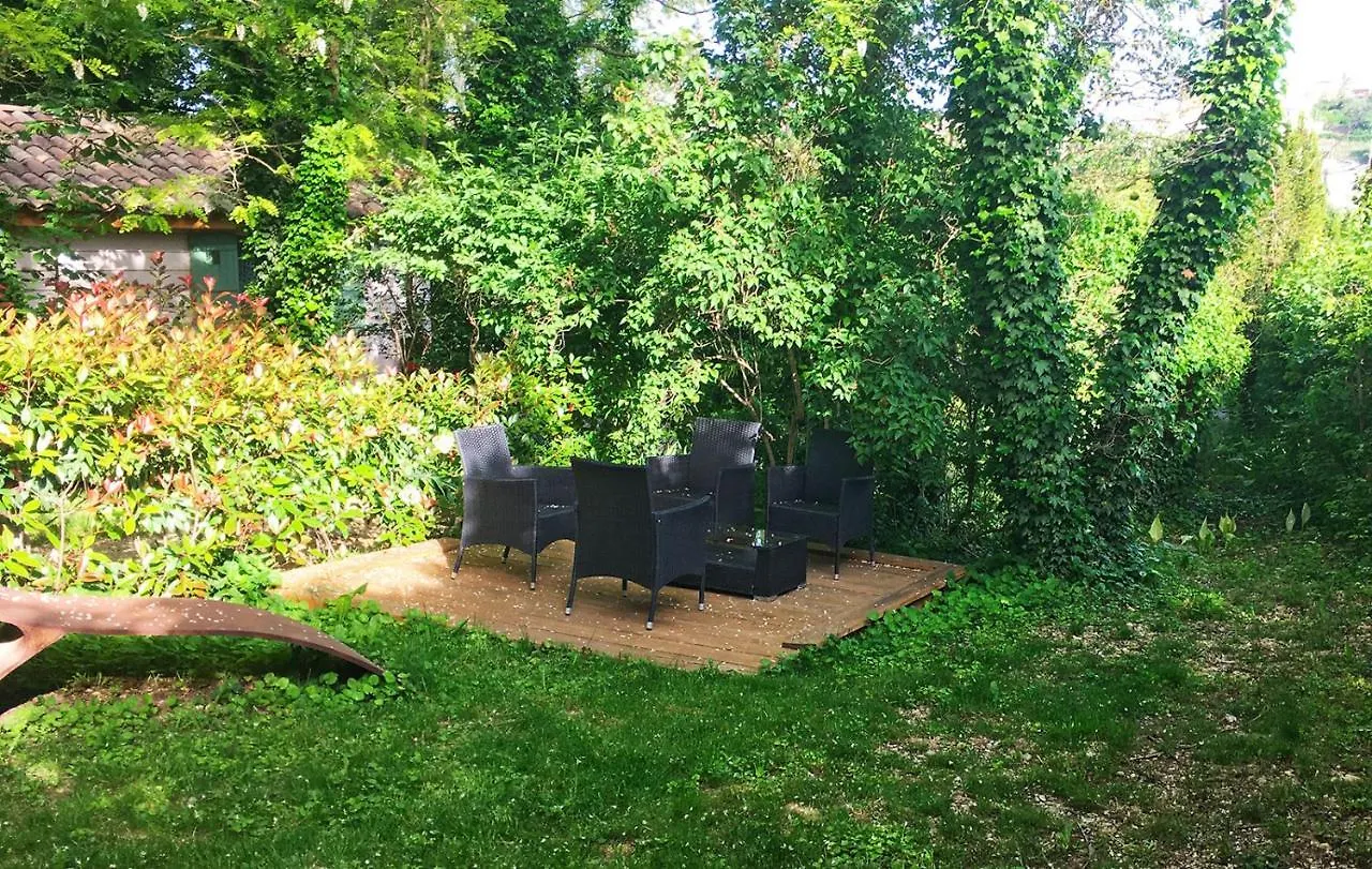 לינה וארוחת בוקר וואלנסול Le Jardin De Celina